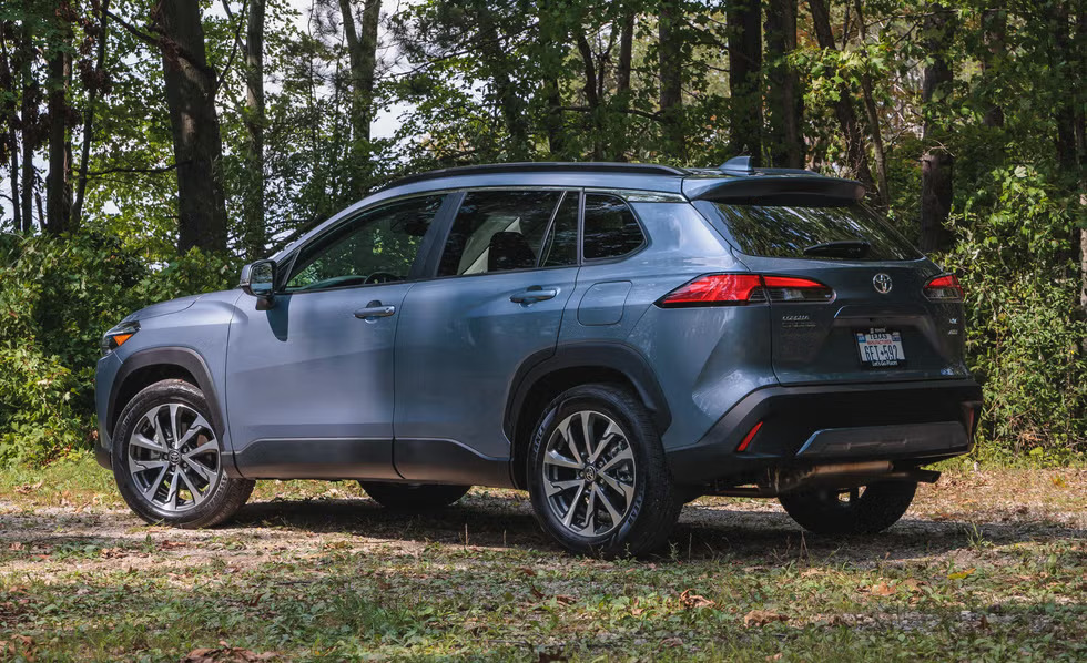 Toyota Corolla Cross Hybrid 2023 review